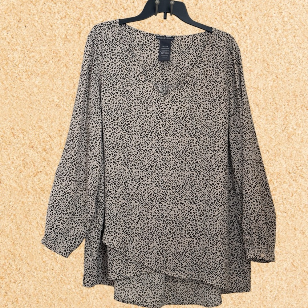 LEOPARD PRINT TUNIC/BLOUSE ANIMAL PRINT SIZE XXL LONG SLEEVE, HI-LOW HEM, CAREER